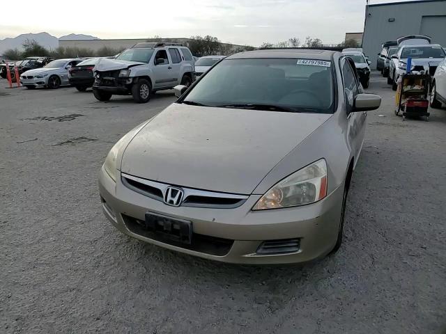 2007 Honda Accord - Image 11