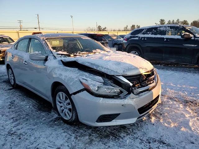 2018 Nissan Altima - Image 11