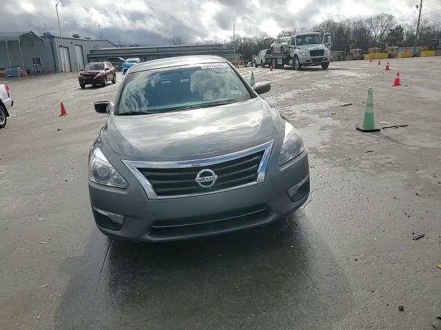 2014 Nissan Altima - Image 13