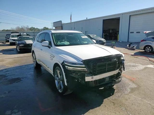 2024 Genesis GV80 - Image 15