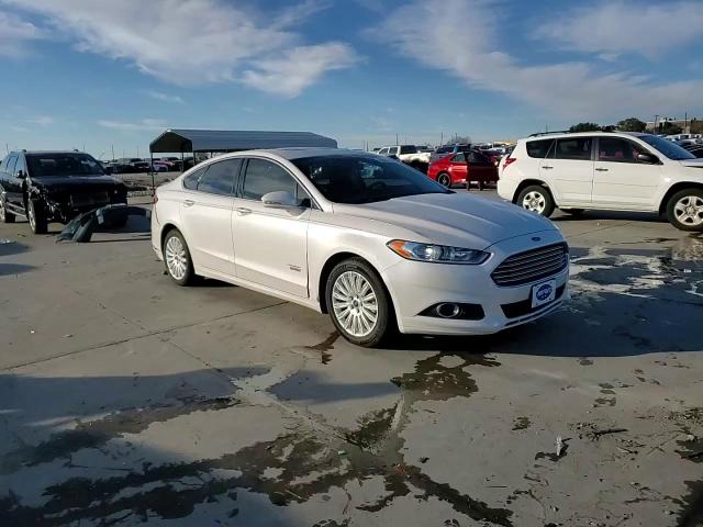 2016 Ford Fusion - Image 13