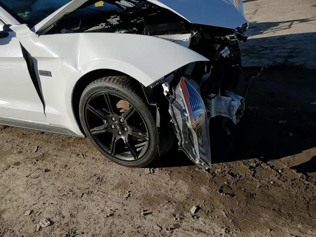2019 Ford Mustang - Image 11