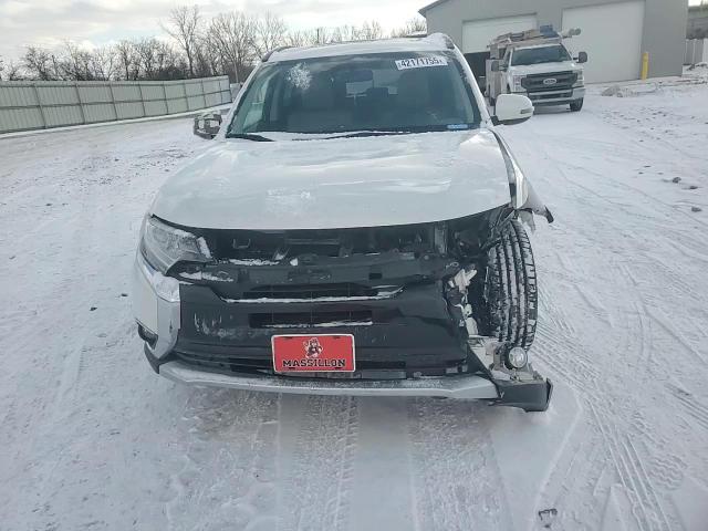 2016 Mitsubishi Outlander - Image 11