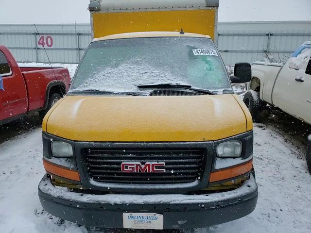 2017 GMC Savana - Image 15