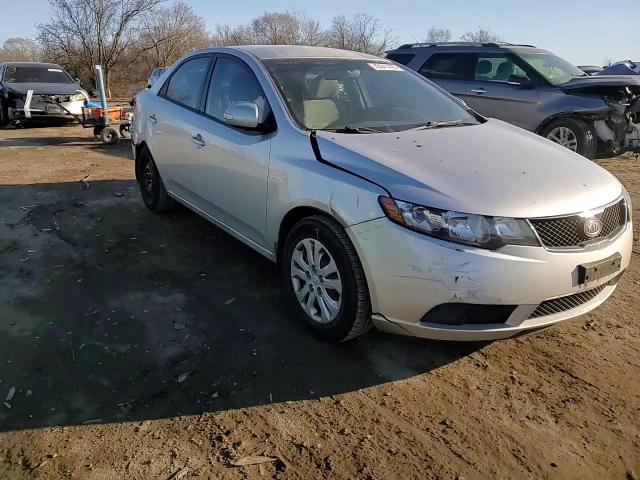 2010 Kia Forte - Image 11