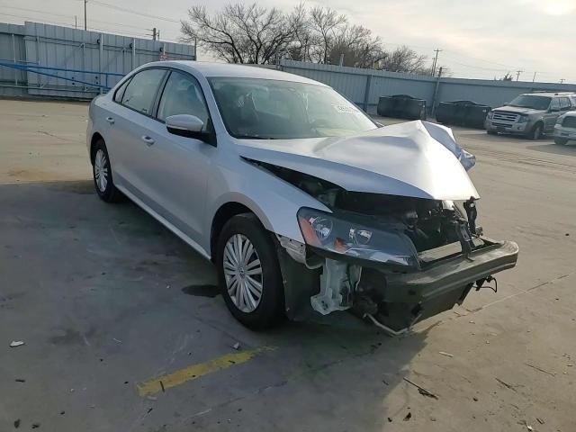 2014 Volkswagen Passat - Image 11