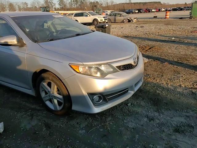 2014 Toyota Camry - Image 11