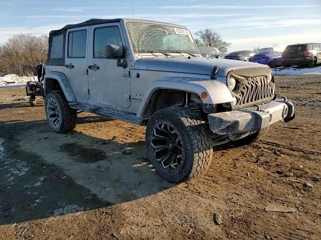 2018 Jeep Wrangler - Image 11