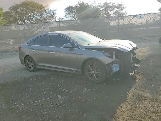 2018 Hyundai Sonata - Image 11