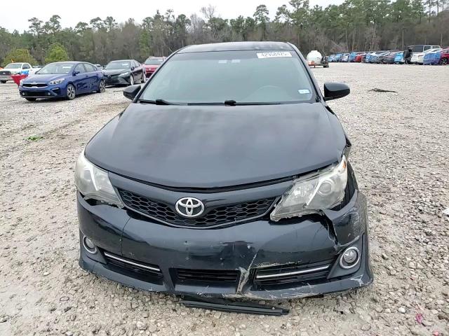2014 Toyota Camry - Image 13
