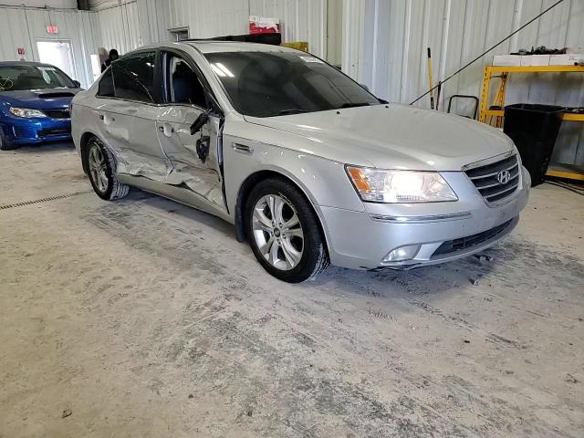 2009 Hyundai Sonata - Image 11