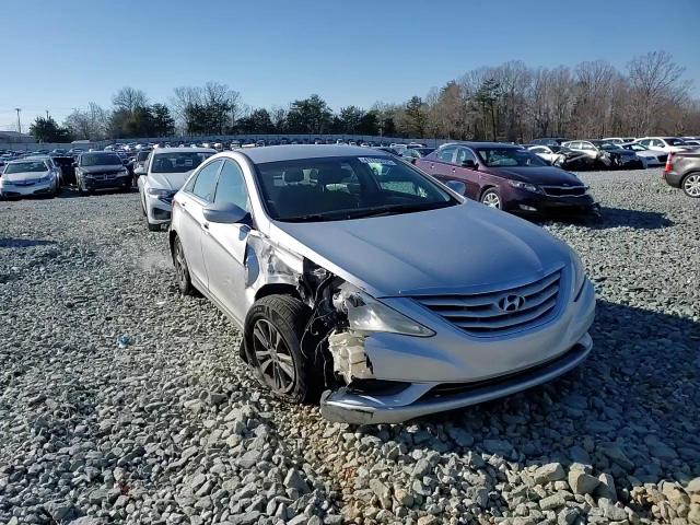 2013 Hyundai Sonata - Image 11