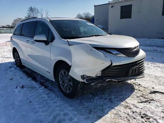 2021 Toyota Sienna - Image 14