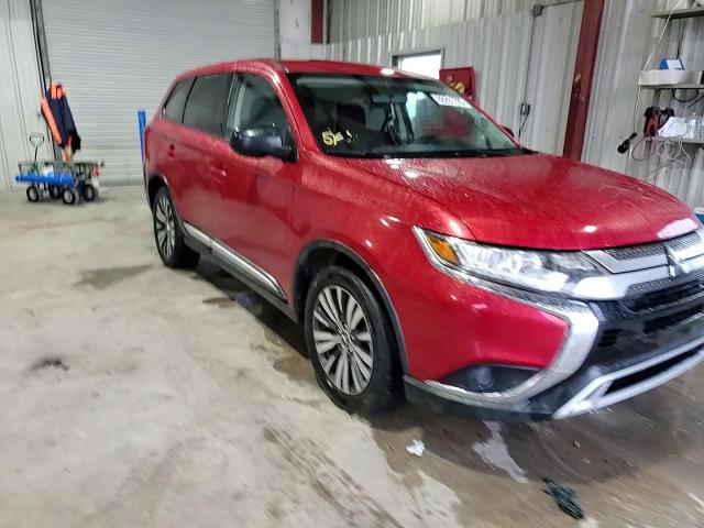 2019 Mitsubishi Outlander - Image 14