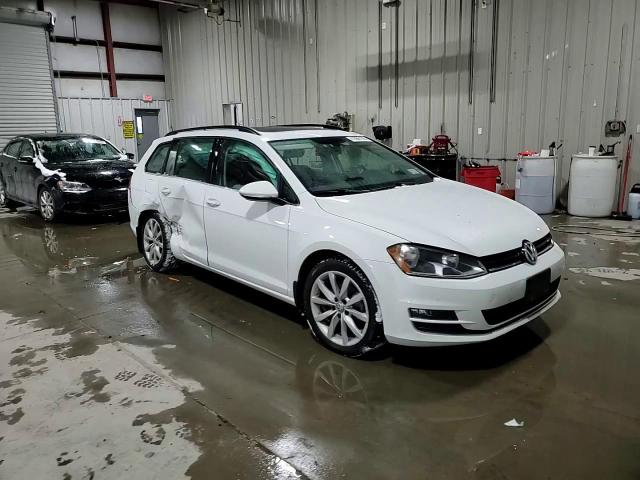 2017 Volkswagen Golf - Image 13
