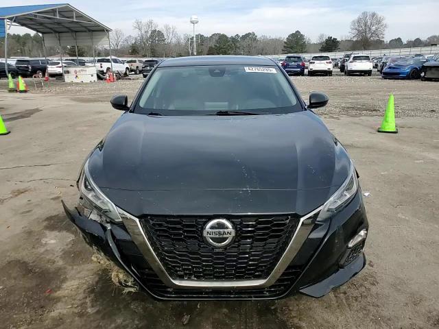 2021 Nissan Altima - Image 10