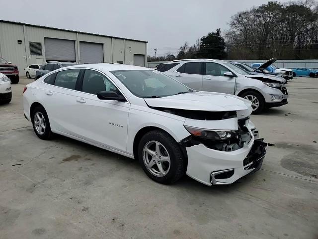 2017 Chevrolet Malibu - Image 11