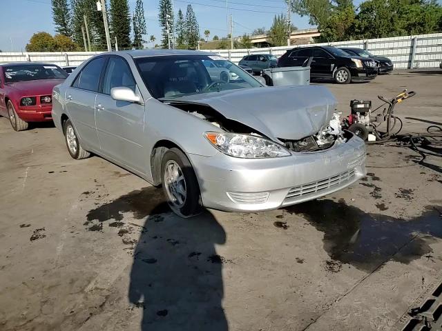 2006 Toyota Camry - Image 10