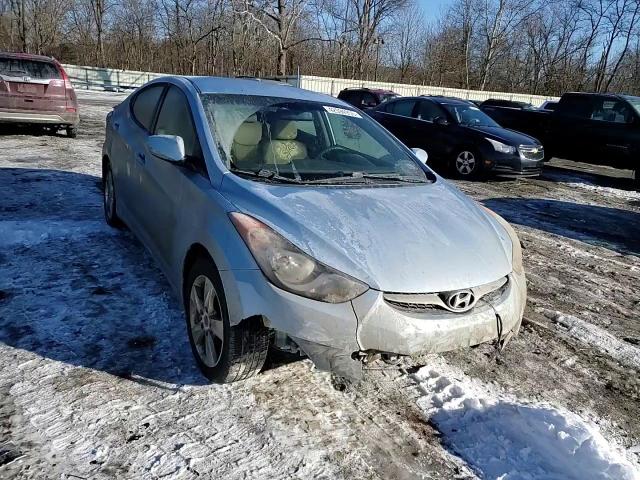 2011 Hyundai Elantra - Image 11