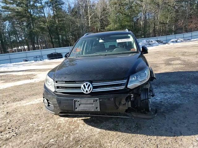 2017 Volkswagen Tiguan - Image 11