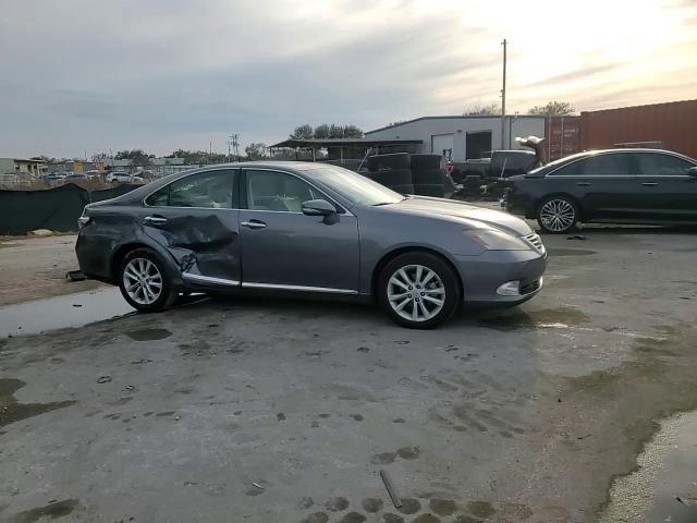 2012 Lexus ES - Image 10
