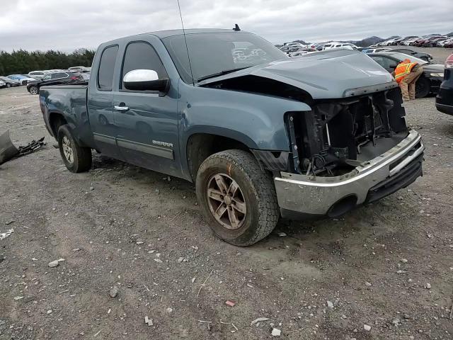 2011 GMC Sierra - Image 10