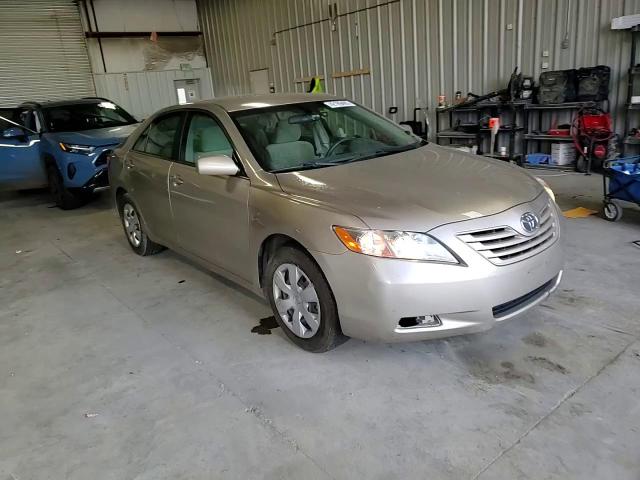 2009 Toyota Camry - Image 11