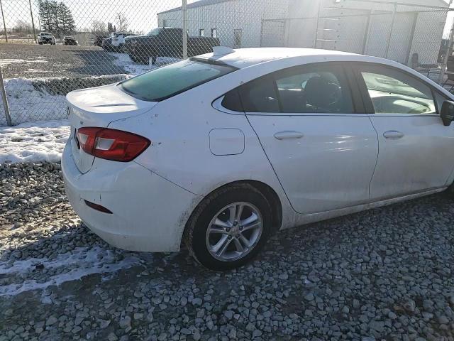 2018 Chevrolet Cruze - Image 10