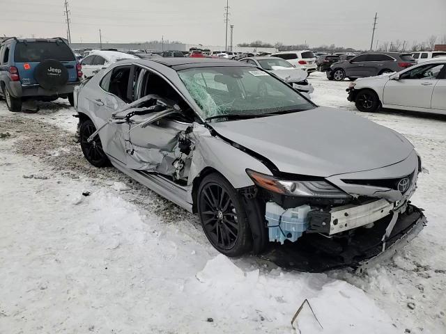 2022 Toyota Camry - Image 10