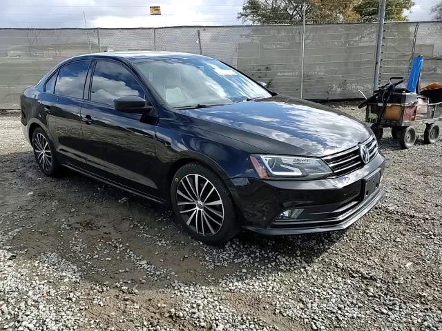 2016 Volkswagen Jetta - Image 10