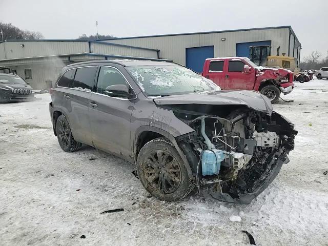 2019 Toyota Highlander - Image 15