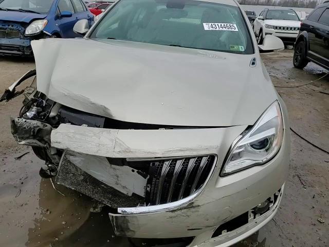 2016 Buick Regal - Image 14