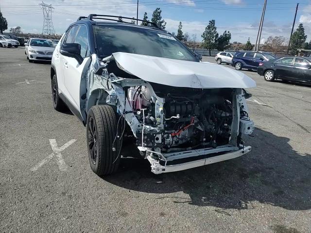 2024 Toyota RAV 4 - Image 12