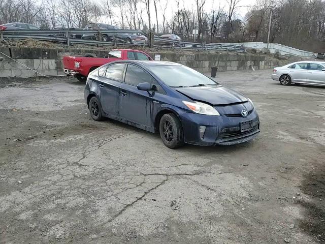 2013 Toyota Prius - Image 13