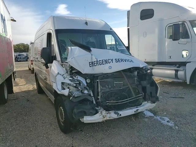 2015 Mercedes-Benz Sprinter - Image 12