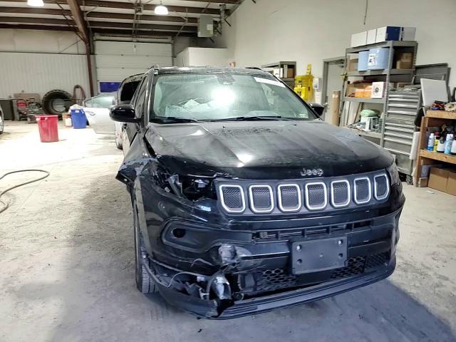 2022 Jeep Compass - Image 12