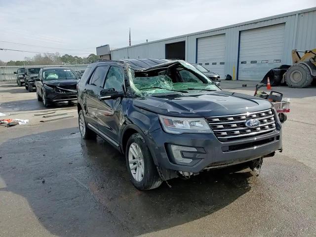2017 Ford Explorer - Image 15