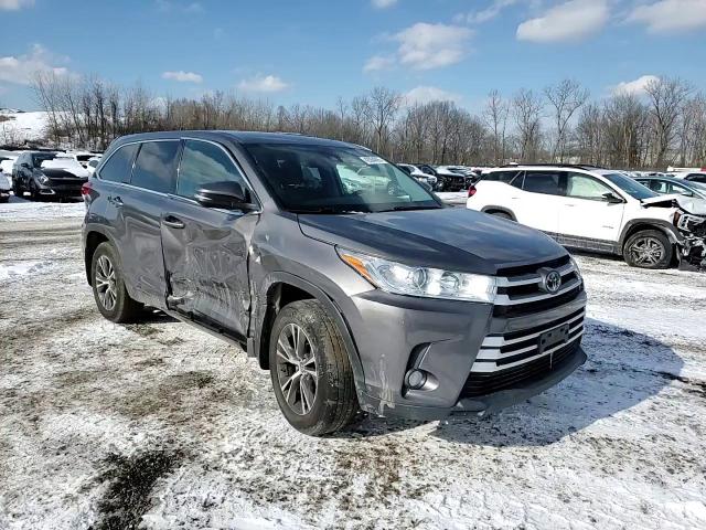 2018 Toyota Highlander - Image 11