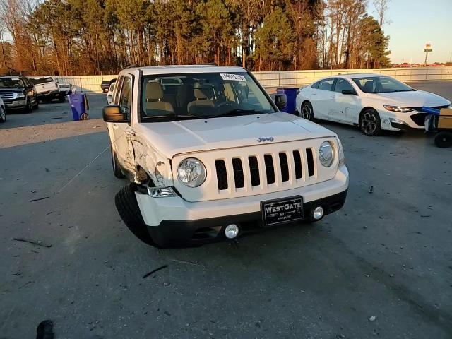 2016 Jeep Liberty (Patriot) - Image 12