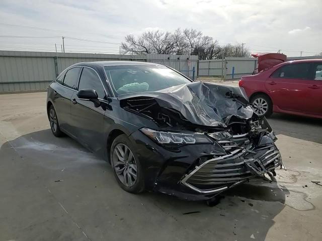 2021 Toyota Avalon - Image 10