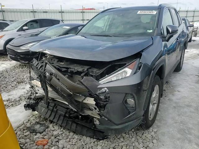 2021 Toyota RAV 4 - Image 12
