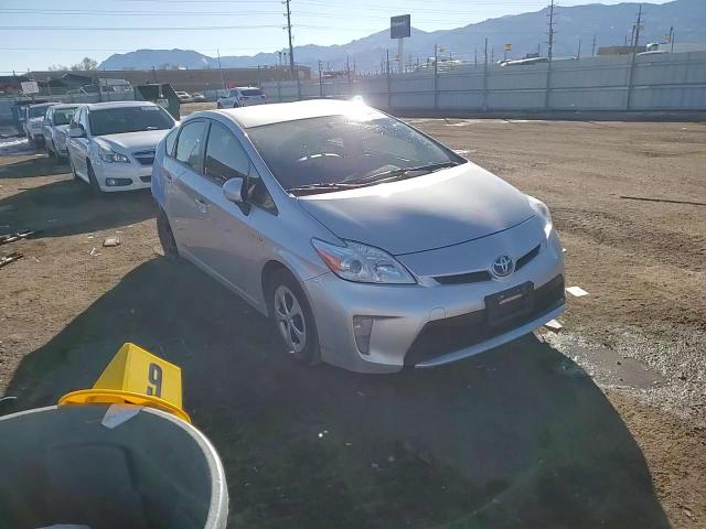 2015 Toyota Prius - Image 11
