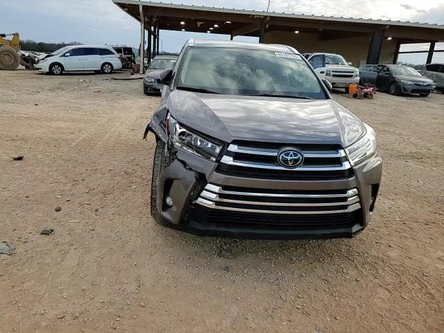 2018 Toyota Highlander - Image 12