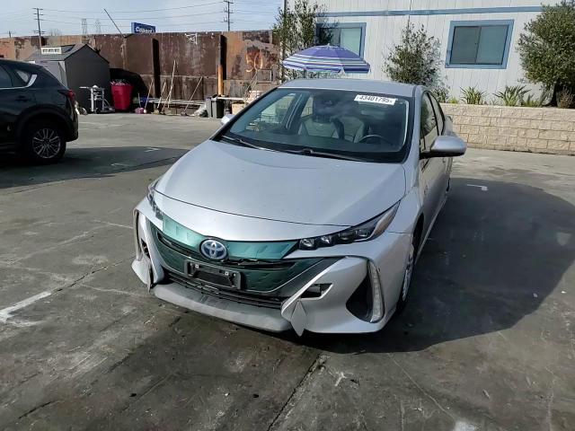 2017 Toyota Prius - Image 11