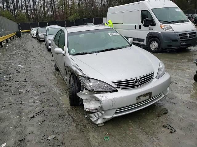 2006 Toyota Camry - Image 10
