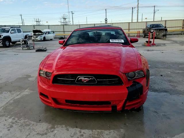 2013 Ford Mustang - Image 13