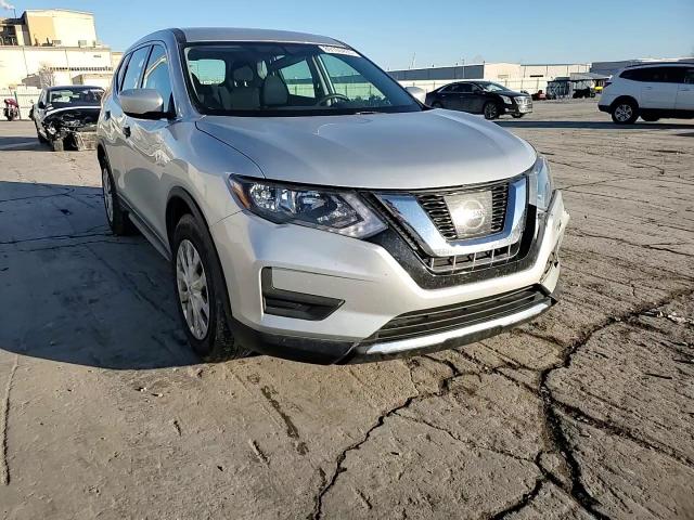 2017 Nissan Rogue - Image 11