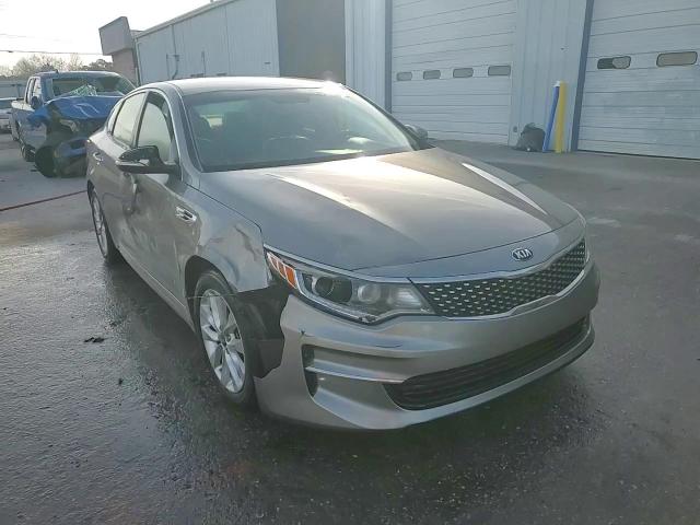 2016 Kia Optima - Image 13