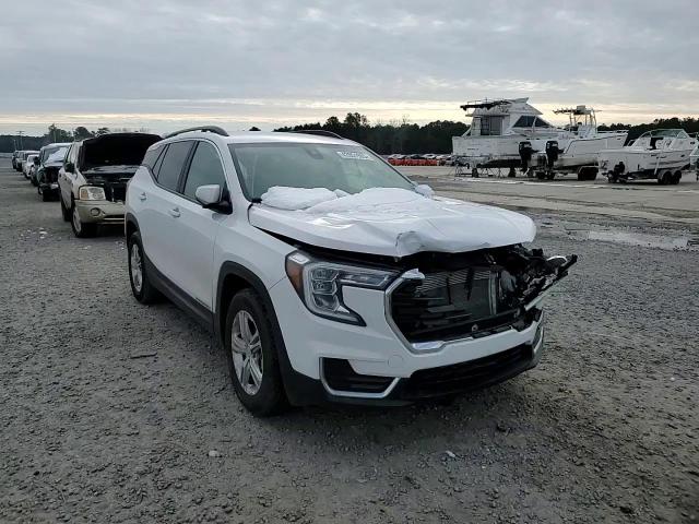 2022 GMC Terrain - Image 11