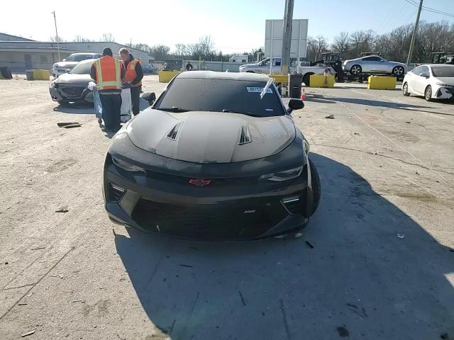 2016 Chevrolet Camaro - Image 11